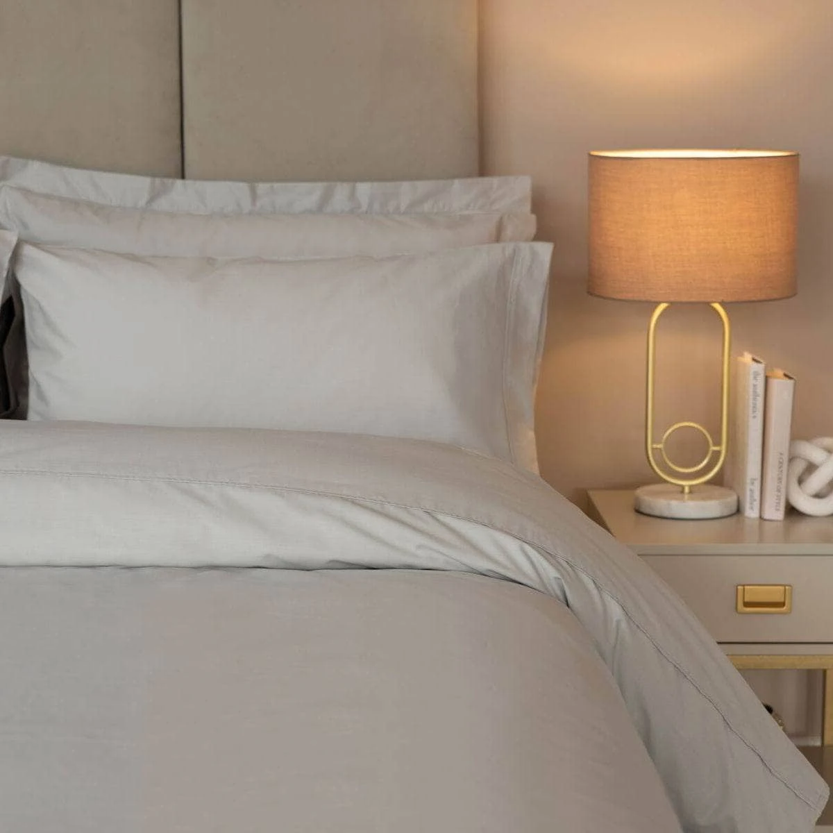 Egyptian Cotton 200 Count Housewife Pillowcase Pair - Platinum 3 Egyptian Cotton 200 Count Housewife Pillowcase Pair - Platinum