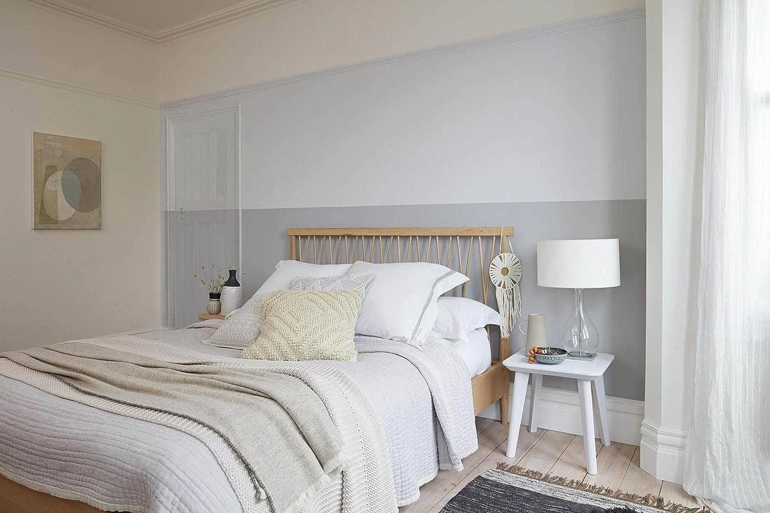 Dulux Silk Emulsion 2.5L - Polished Pebble 5 Dulux Silk Emulsion 2.5L - Polished Pebble - Image 3