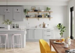 Dulux Silk Emulsion 5L - White Mist 7 Dulux Silk Emulsion 5L - White Mist -Taskers Sale Shop 50142622 DULUXVS5LWHITEMIST2