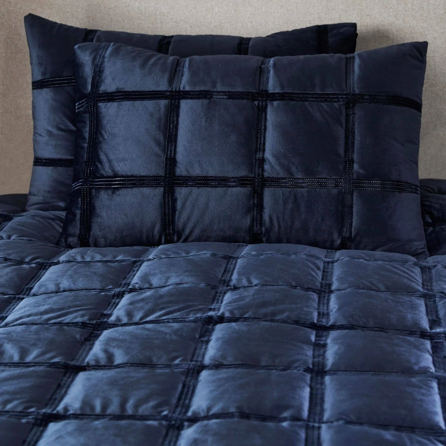 Brighton Square Duvet Set - Navy 5 Brighton Square Duvet Set - Navy - Image 3