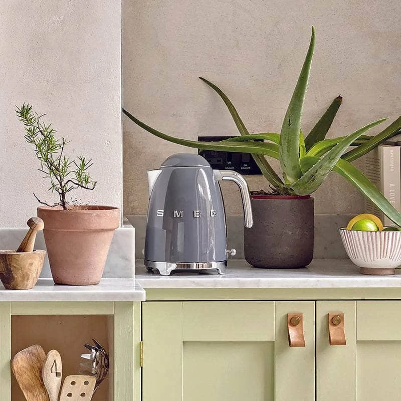 Smeg Retro 1.7L Kettle - Slate Grey 4 Smeg Retro 1.7L Kettle - Slate Grey - Image 2