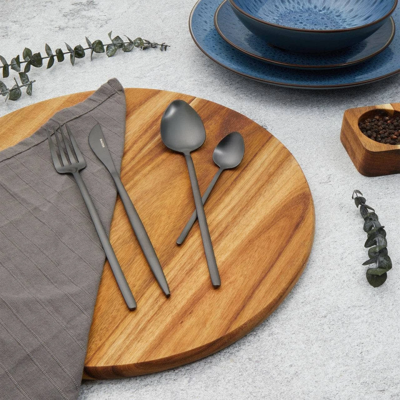 Noir 16 Piece Cutlery Set 3 Noir 16 Piece Cutlery Set