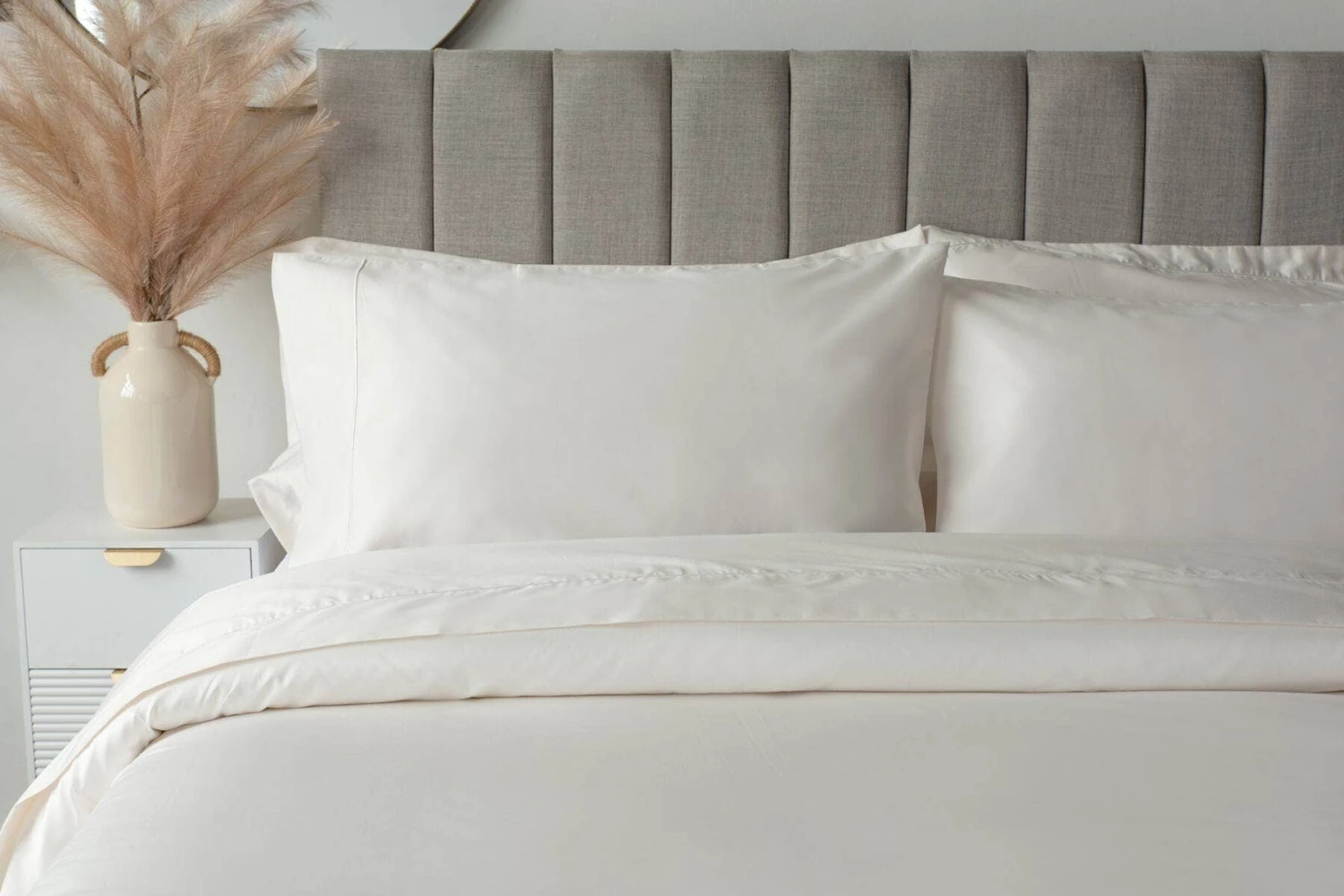 Egyptian Cotton 400 Count Fitted Sheet - Ivory 4 Egyptian Cotton 400 Count Fitted Sheet - Ivory - Image 2