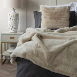 Alaska Faux Fur Cushion - Oatmeal