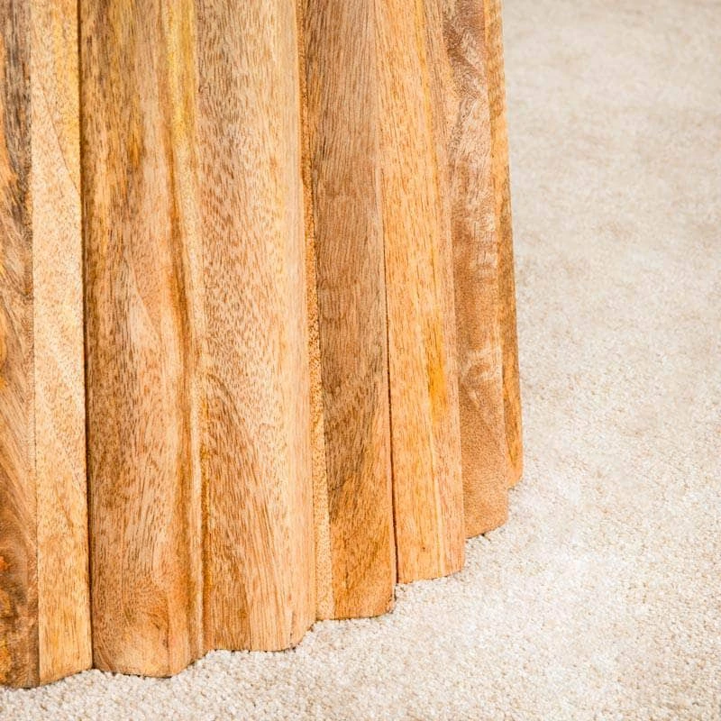 Westbourne Round Table & 4 Calgary Chairs 6 Westbourne Round Table & 4 Calgary Chairs - Image 4