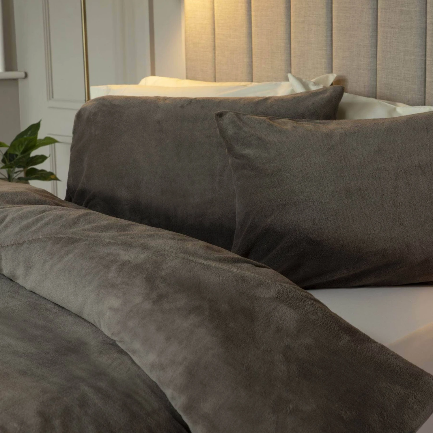 Heat Holders Duvet Cover Set Moonrock Grey - Multiple Sizes 4 Heat Holders Duvet Cover Set Moonrock Grey - Multiple Sizes - Image 2