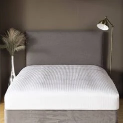 Hotel Satin StripeWhite Fitted Sheet - Multiple Sizes