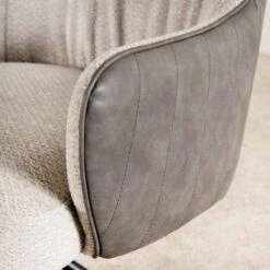 Regency Dining Table & 4 Madison Chairs & Bench 30 Regency Dining Table & 4 Madison Chairs & Bench -Taskers Sale Shop IMG 4360