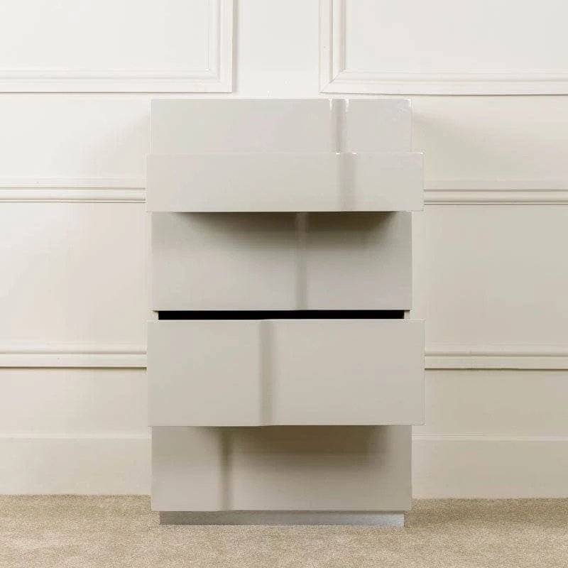 Verona 4 Drawer Chest - Cashmere 5 Verona 4 Drawer Chest - Cashmere - Image 3