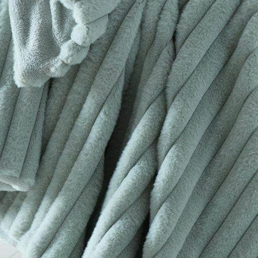 Morritz Throw - Green 5 Morritz Throw - Green - Image 3