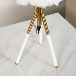 Nebraska Feather Table Lamp 8 Nebraska Feather Table Lamp -Taskers Sale Shop Nebraska Feather Table Lamp 1