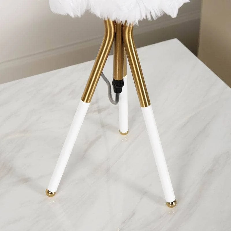 Nebraska Feather Table Lamp 5 Nebraska Feather Table Lamp - Image 3