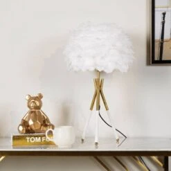 Nebraska Feather Table Lamp