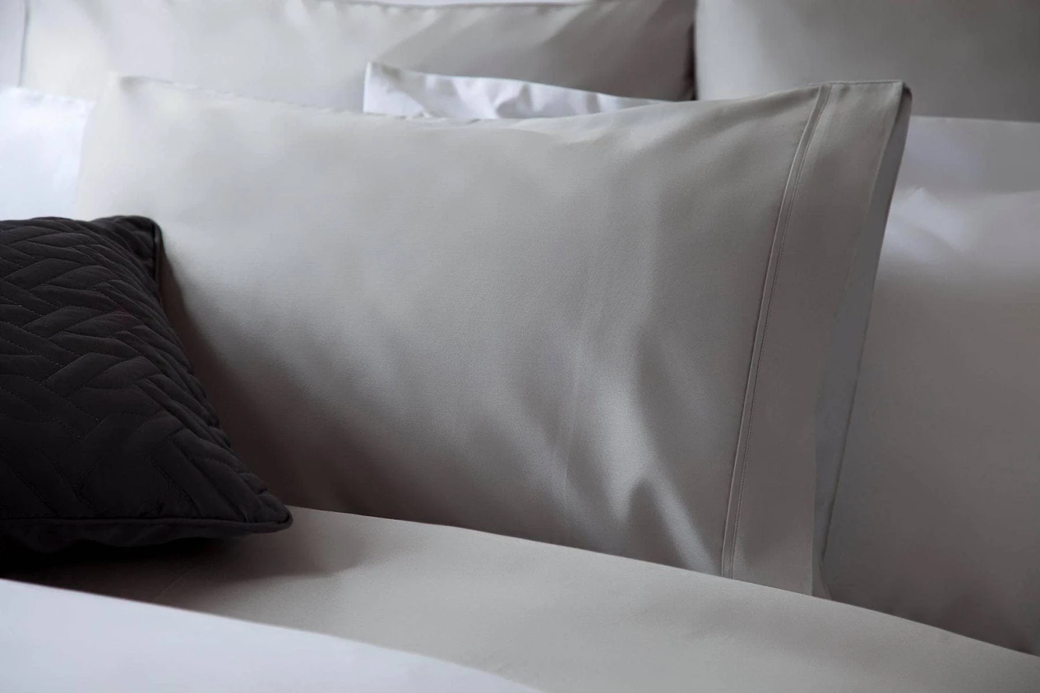 Premium Blend 500 Count Pillowcase Pair - Platinum 3 Premium Blend 500 Count Pillowcase Pair - Platinum