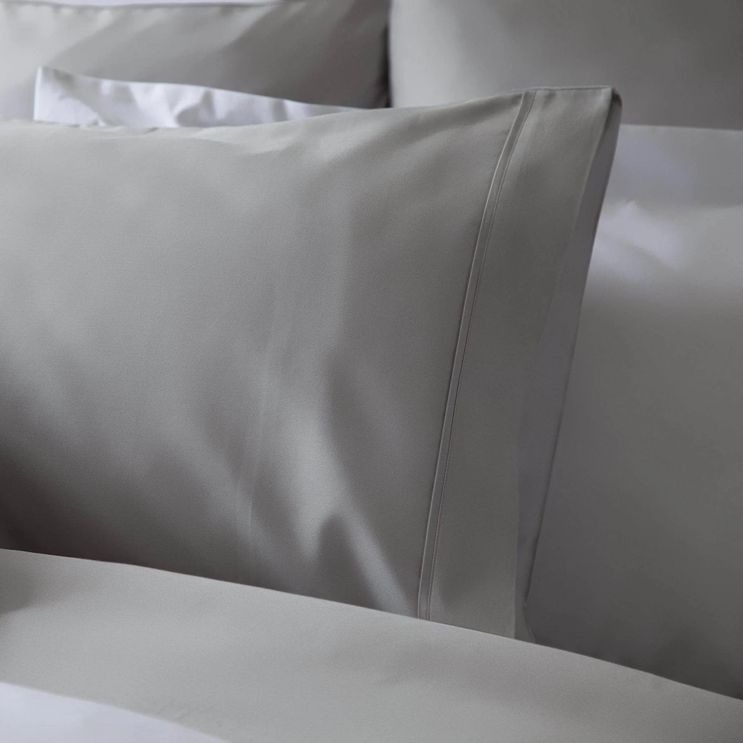 Premium Blend 500 Count Pillowcase Pair - Platinum 4 Premium Blend 500 Count Pillowcase Pair - Platinum - Image 2