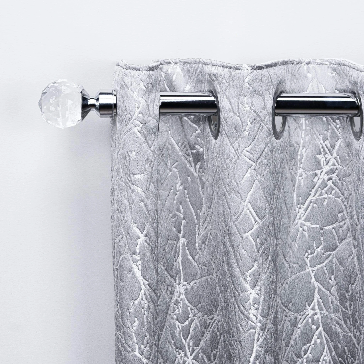 Extendable Chrome Curtain Pole With Crystal Finial 4 Extendable Chrome Curtain Pole With Crystal Finial - Image 2