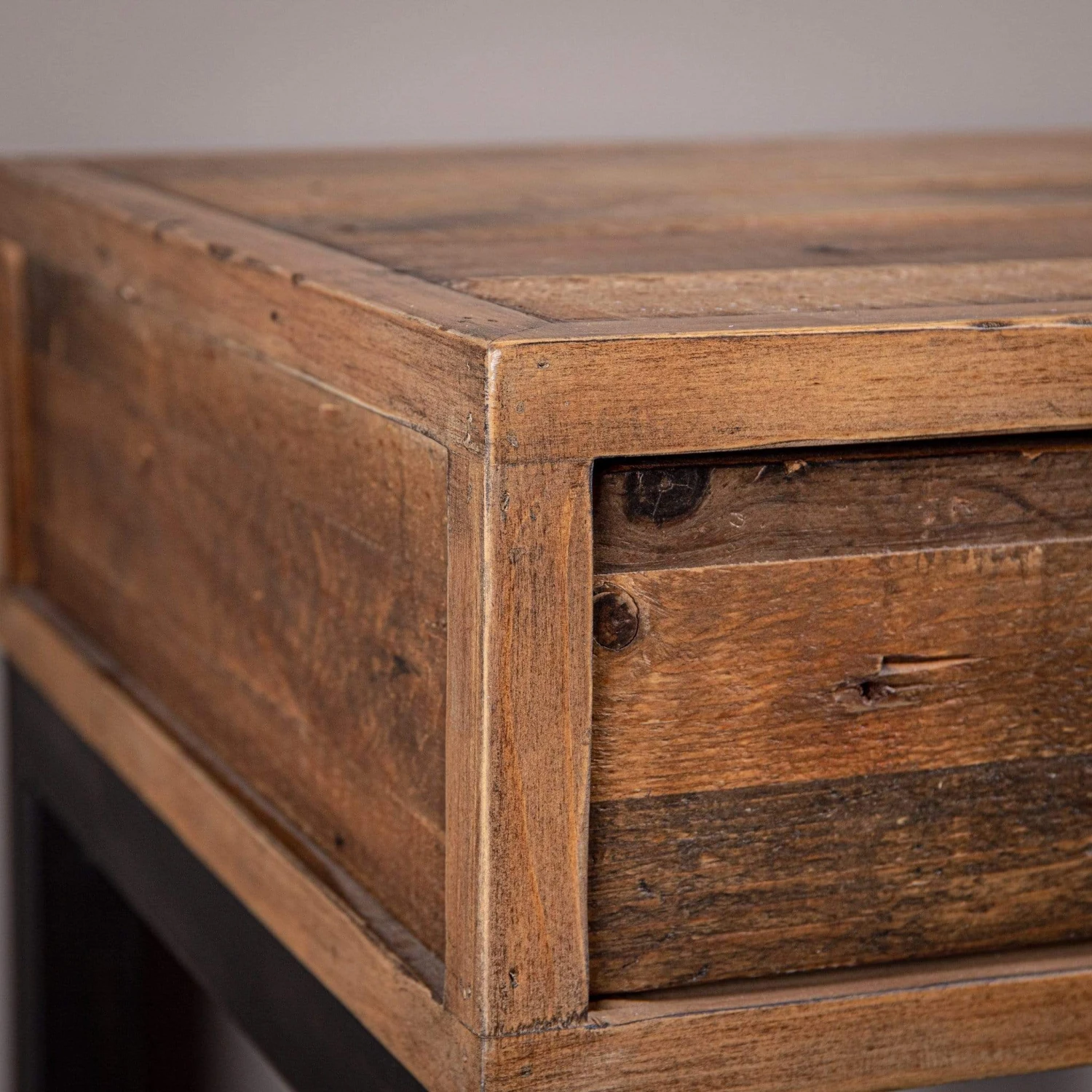 Lincoln Rustic Lamp Table 5 Lincoln Rustic Lamp Table - Image 3