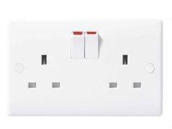 Nexus Moulded White Double Switched Socket
