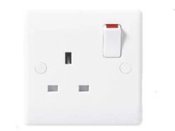 Nexus Moulded White Single Switched Socket
